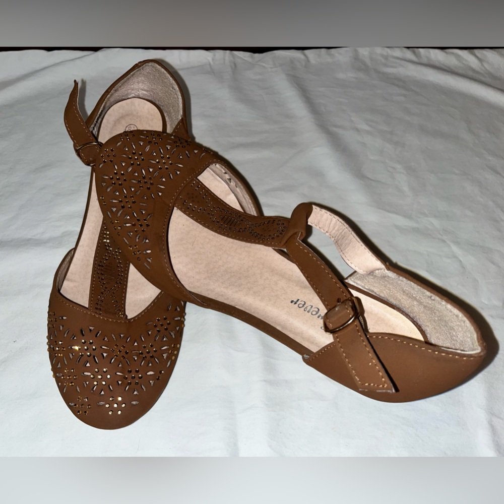 Brown Dress Shoes. Slight heel Size 8 1/2